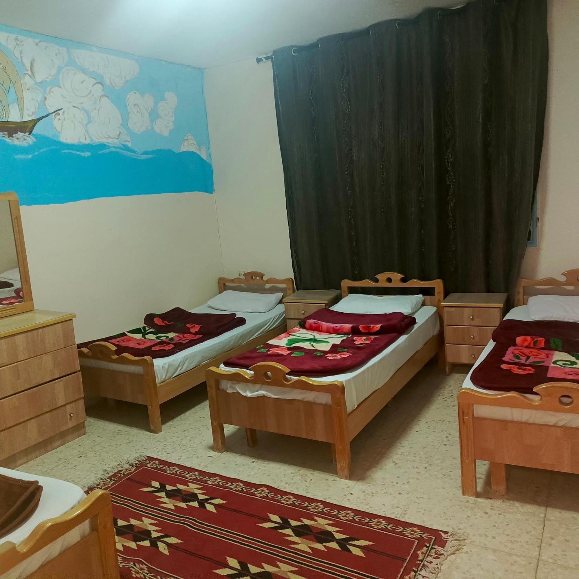 Dana Moon Hostel Buitenkant foto