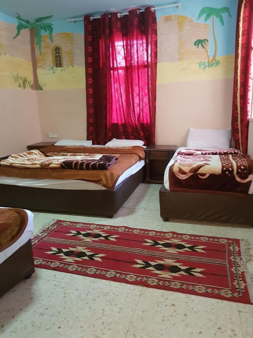 Dana Moon Hostel Buitenkant foto